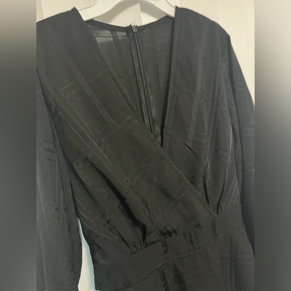 AIMCOO Women's solid Black Deep V-Neck Romper, size small, long sleeve jumpsuit - Picture 7 of 8